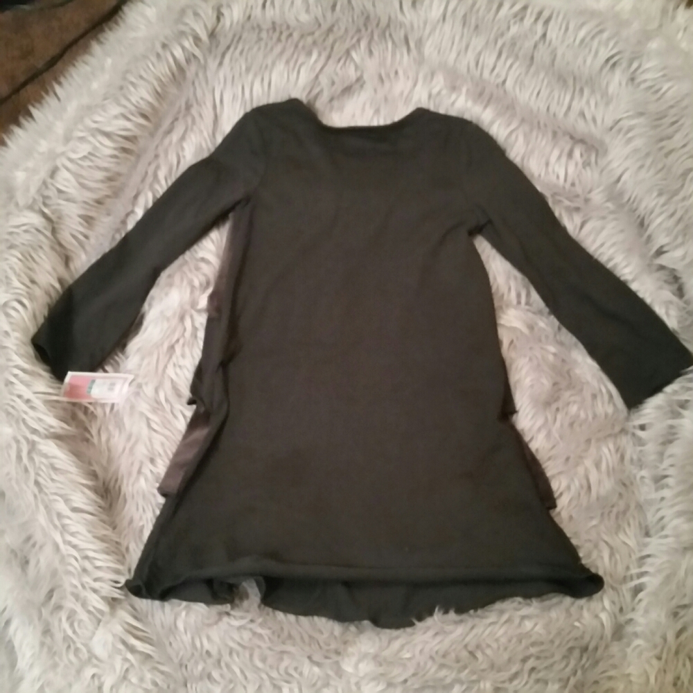 Great Christmas Gift New With Tags ruffle ebony dress NWT, dressy or casual, 4T - Picture 3 of 7